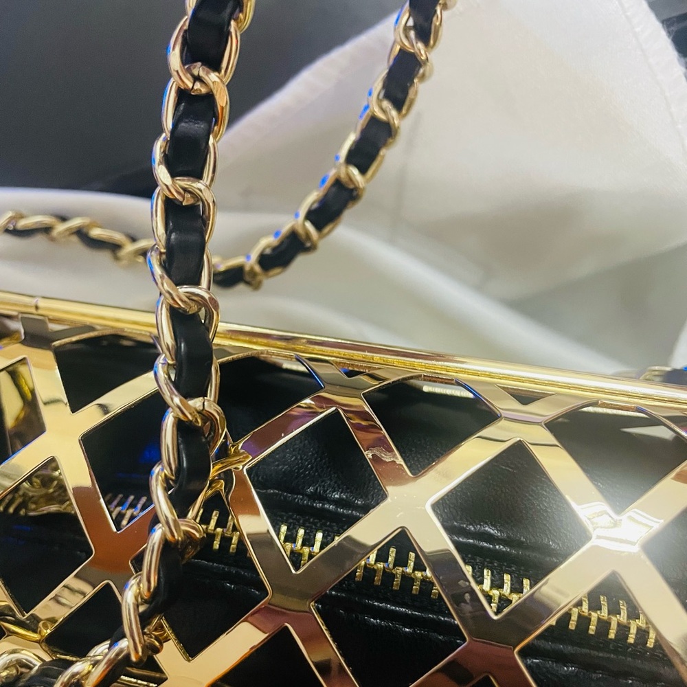 🖤💛 Chanel Black and Gold metal cage Crossbody Bag - Picture 14 of 15